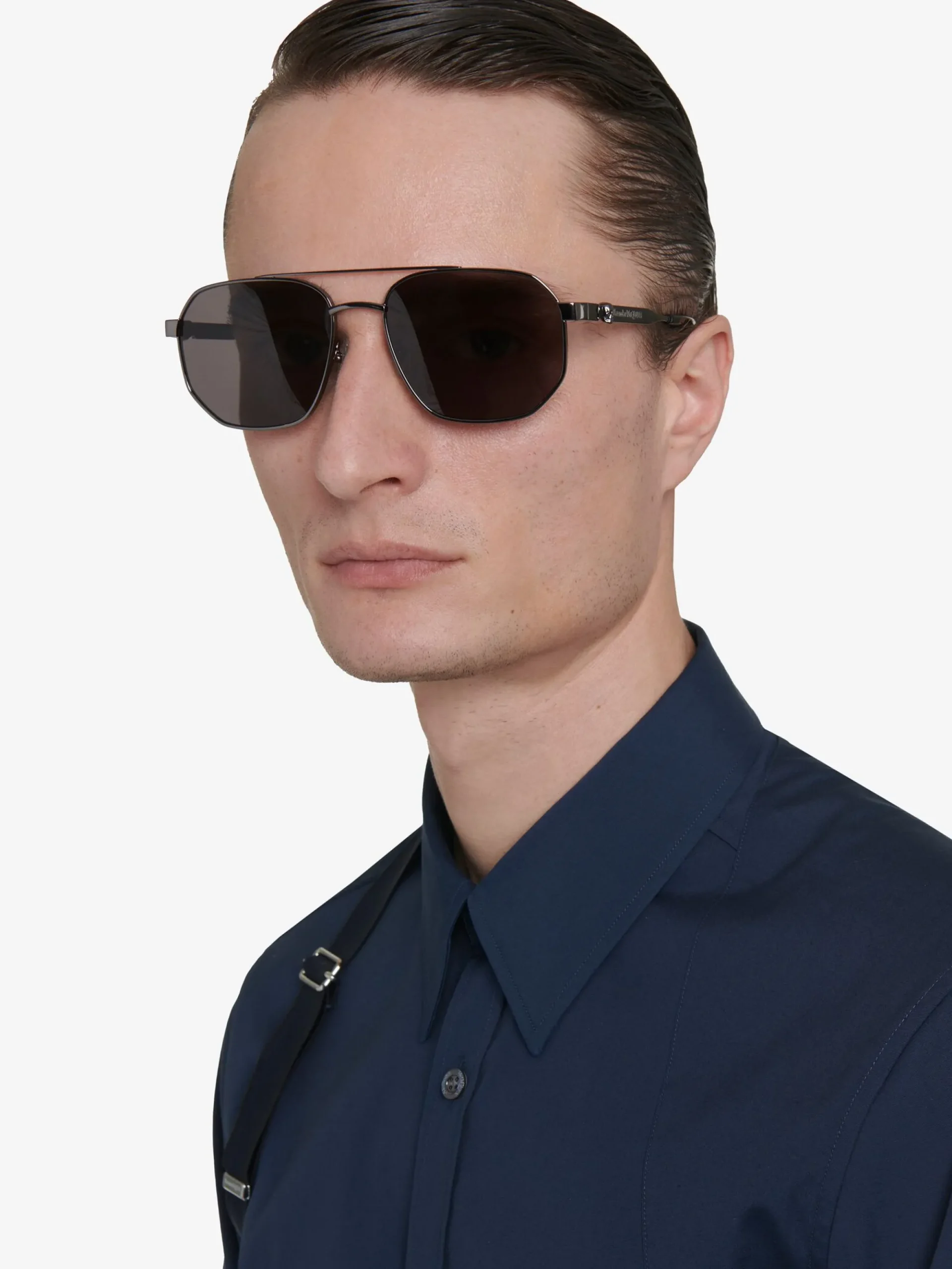 Men's Floating Skull Metal Caravan Sunglasses in >Alexander McQueen Outlet