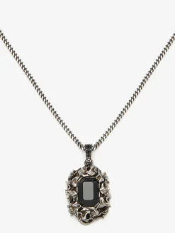 Men's Ivy Skull Necklace in ><noscript><img width=