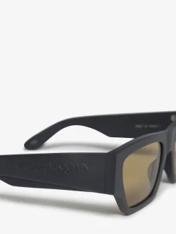 Men's McQueen Angled Rectangular Sunglasses in ><noscript><img width=