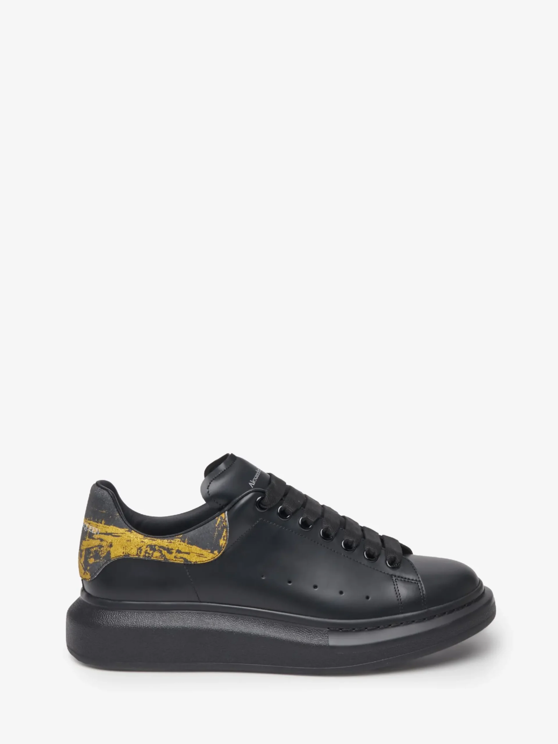Men's Oversized Sneaker in >Alexander McQueen Shop