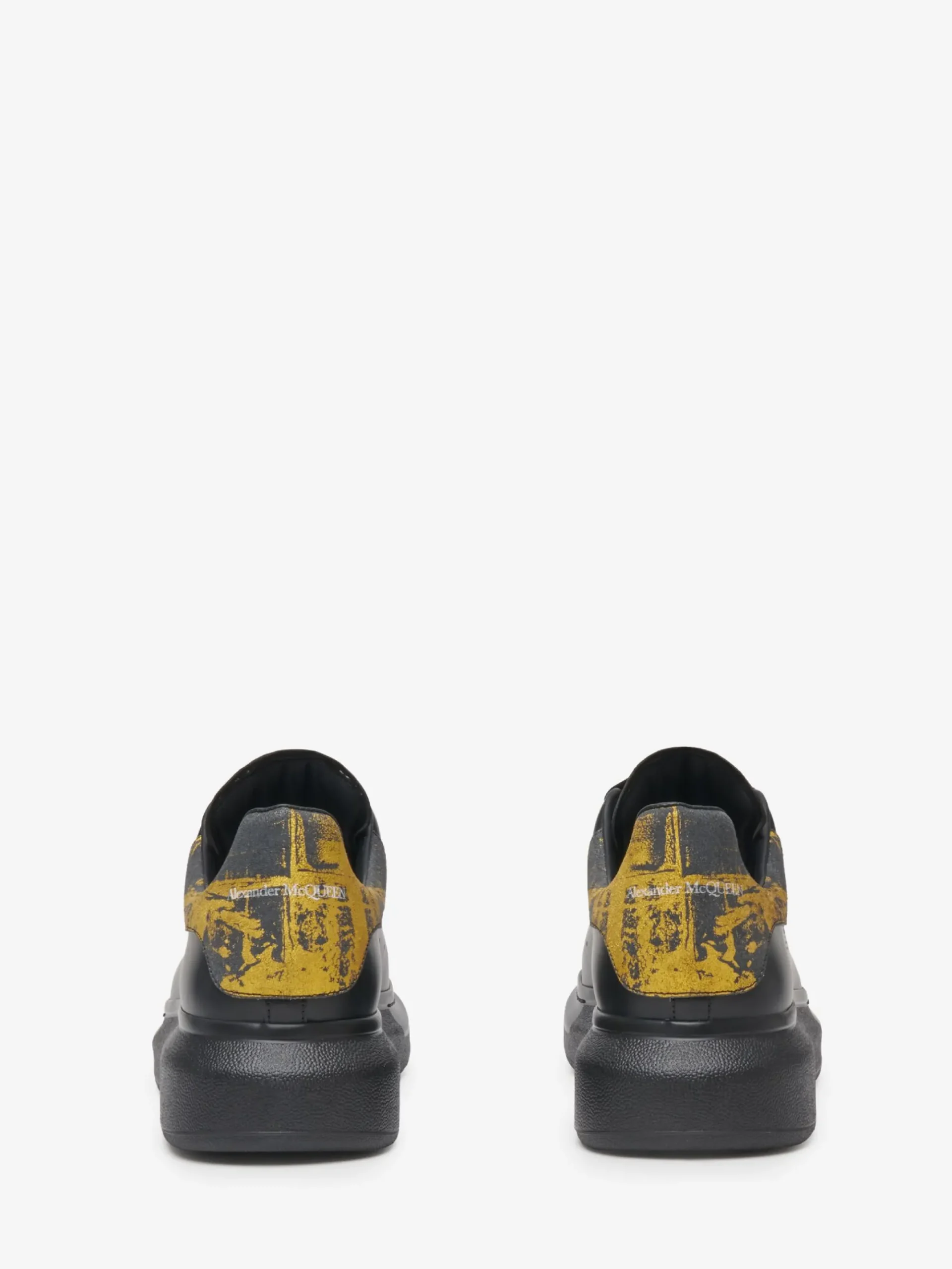 Men's Oversized Sneaker in >Alexander McQueen Shop