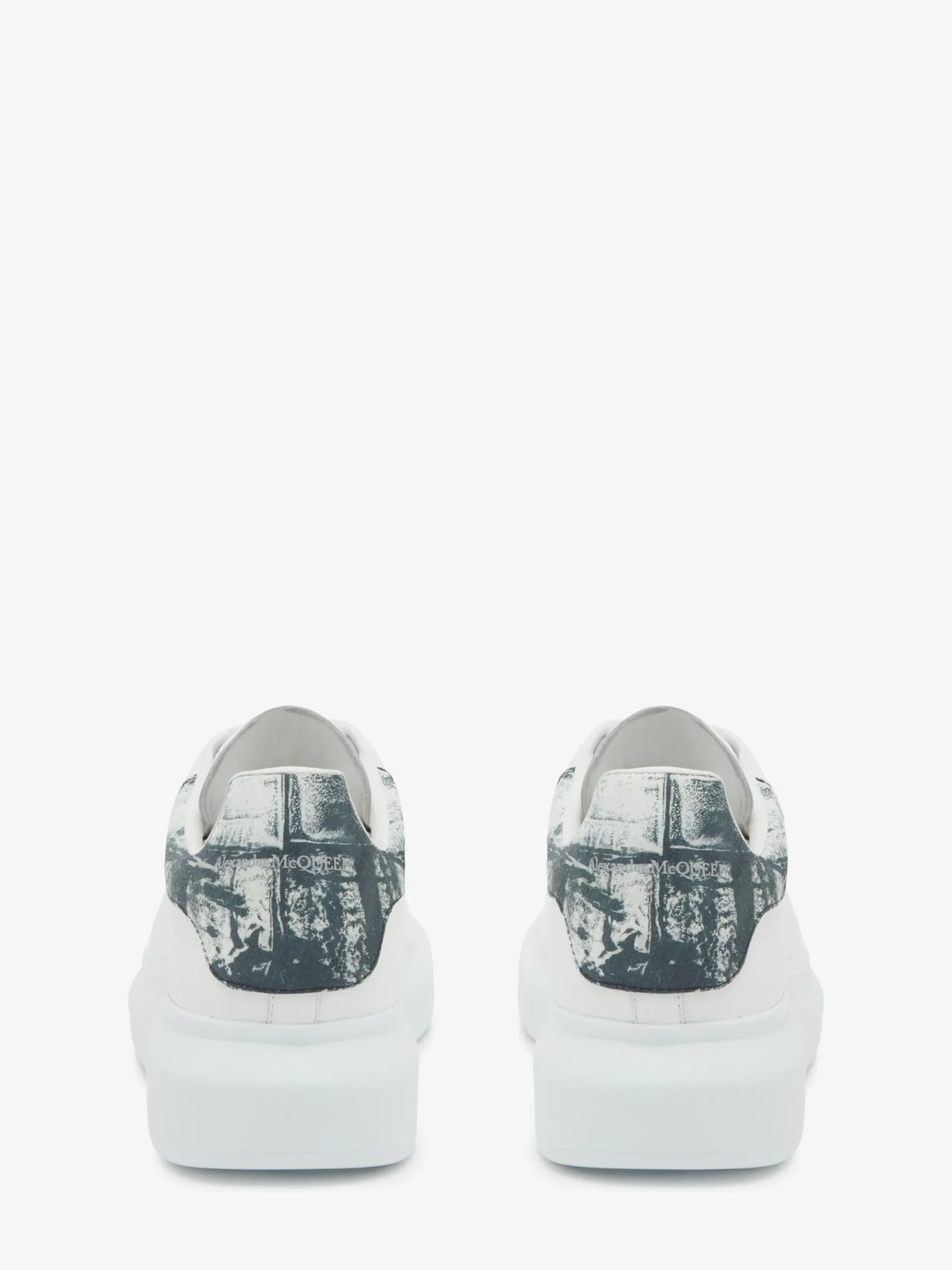 Men's Oversized Sneaker in >Alexander McQueen Best
