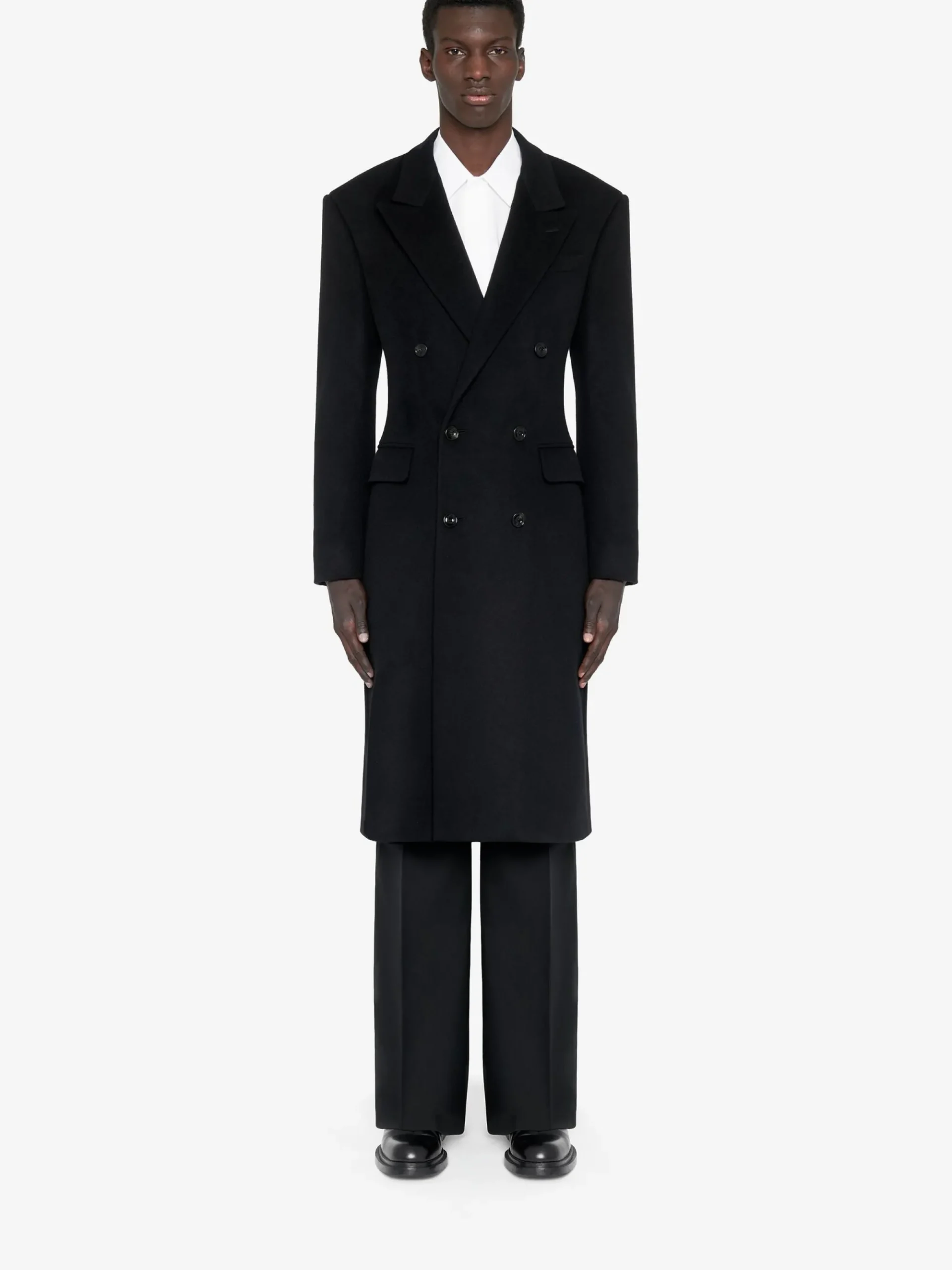 Men's Wide Shoulder Fitted Coat in >Alexander McQueen Hot