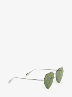 Top Piercing Sunglasses in ><noscript><img width=