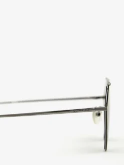Top Piercing Sunglasses in ><noscript><img width=