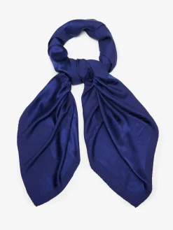 Women's Chiaroscuro Shawl in >Alexander McQueen Store