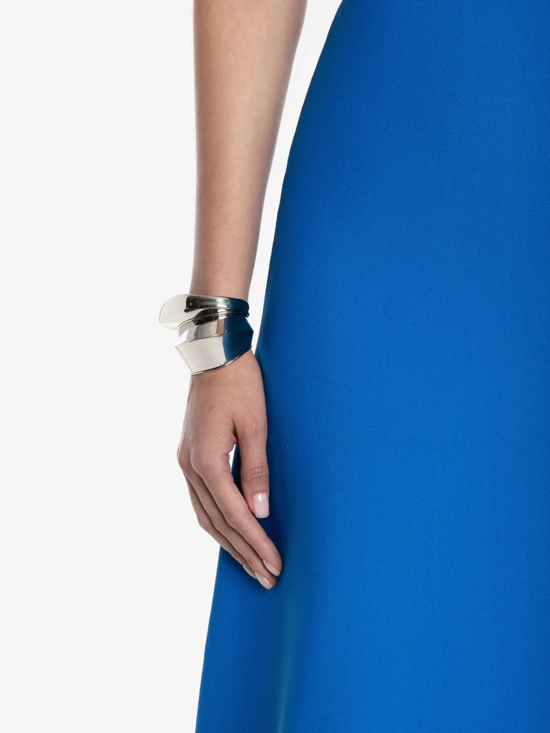 Women's Iris Cuff in >Alexander McQueen Fashion