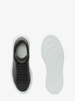 Women's Oversized Sneaker in ><noscript><img width=