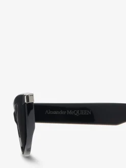 Women's Punk Rivet Cat-eye Sunglasses in ><noscript><img width=