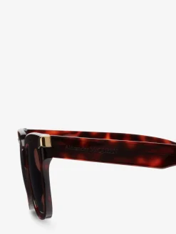 Women's Punk Rivet Oversize Sunglasses in ><noscript><img width=