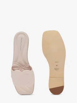 Women's Seal Flat Slide Sandal in ><noscript><img width=