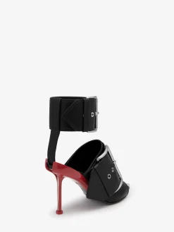 Women's Slash Buckle Sandal in ><noscript><img width=
