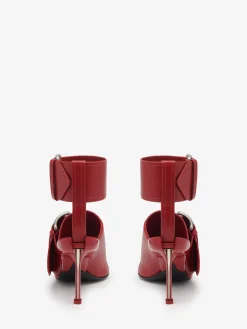 Women's Slash Buckle Sandal in ><noscript><img width=