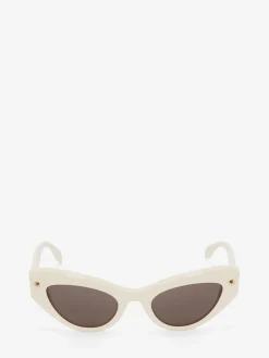 Women's Spike Studs Cat-eye Sunglasses in >Alexander McQueen Shop