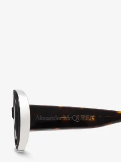 Women's The Grip Oval Sunglasses in ><noscript><img width=