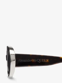Women's The Grip Oval Sunglasses in ><noscript><img width=